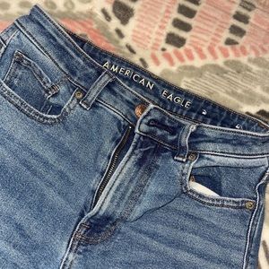 american eagle mom jeans